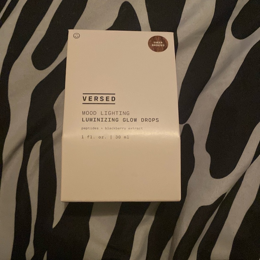 Versed mood lighting luminizing glow drops